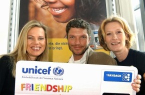 PAYBACK GmbH: Punkten für die Kinder dieser Welt / UNICEF und PAYBACK präsentieren die "UNICEF Friendship Karte" / Mit einer Kreditkarte Kindern in Not helfen