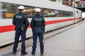 Bundespolizeiinspektion Hamburg: BPOL-HH: Über zwei Promille: Mann randaliert im ICE-