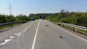 Polizeidirektion Landau: POL-PDLD: Verkehrsunfall zwischen LKW und PKW
