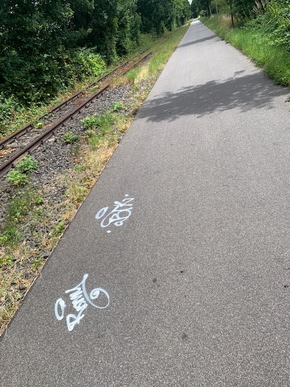 POL-KLE: Kranenburg - Gegenstände mit Farbe besprüht und Verkehrsschilder entwendet: Gemeinde setzt Belohnung aus