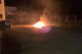 Freiwillige Feuerwehr Horn-Bad Meinberg: FW Horn-Bad Meinberg: Arbeitsintensive Silvester-Nacht - mehrere Brände halten die Feuerwehr auf Trab