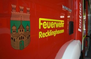 Feuerwehr Recklinghausen: FW-RE: Wohnungsbrand - zwei verletzte Personen