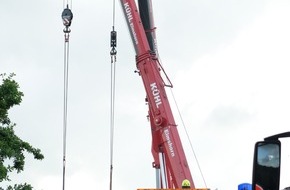 Kreisfeuerwehrverband Dithmarschen: FW-HEI: Gefahrguttransporter verunglückt auf A23 - Tankauflieger inzwischen geborgen