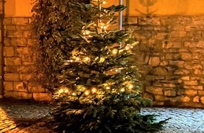 Polizei Wolfsburg: POL-WOB: Hoiersdorfer entsetzt - Weihnachtsbaum verschwand vom Dorfplatz