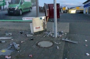 Kreispolizeibehörde Oberbergischer Kreis: POL-GM: Zigarettenautomat gesprengt