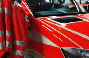 Freiwillige Feuerwehr Bedburg-Hau: FW-KLE: Arbeitsreiches Wochenende: Gasgeruch und Menschenrettung