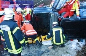 Polizeiinspektion Northeim: POL-NOM: Schwerer Verkehrsunfall infolge Eisglätte