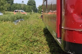 Polizei Minden-Lübbecke: POL-MI: Auto wird von Museumsbahn erfasst