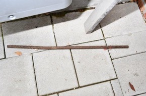 Polizeiinspektion Emsland/Grafschaft Bentheim: POL-EL: Neuenhaus - Einbruch in Restaurant - Polizei sucht Eigentümer (Ergänzung Foto Eisenstange)