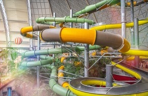 Tropical Islands Holding GmbH: Auf die Rutsche, fertig, los! Tropical Islands startet Testbetrieb der weltweit längsten Double Racer Wasserrutsche