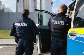 Kreispolizeibehörde Euskirchen: POL-EU: Molkerei von Aktivisten besetzt - Polizeieinsatz dauert an