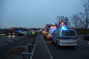 FW-WRN: Unfall auf der BAB1 mit drei PKW, Folgeeinsatz auf der Gegenspur