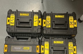 Polizeipr&auml;sidium Mittelhessen - Pressestelle: Mittelhessen: WETTERAUKREIS: + Besitzer von Werkzeugkoffer gesucht + Schmuck und Sporttasche in Ober-M&ouml;rlen erbeutet +