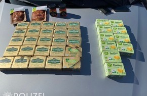 Polizeipräsidium Westpfalz: POL-PPWP: Polizei fängt Ladendiebe und findet Auto voller Butter