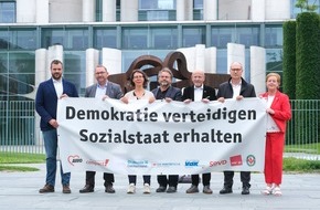 ver.di Vereinte Dienstleistungsgewerkschaft: ver.di-Medieninfo: „Demokratie schützen – Sozialstaat erhalten“ - Bündnis legt gemeinsames Positionspapier zum Bundeshaushalt 2024 vor