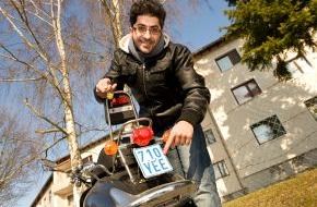 HUK-COBURG: Tipps für den Alltag / Farbe wechsle Dich / Neue Kennzeichen für Mofas, Mopeds und Co. (mit Bild)
