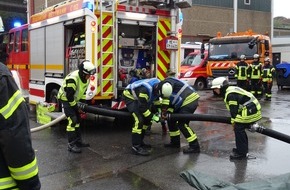 Feuerwehr Mettmann: FW Mettmann: Mettmanner Feuerwehr sucht Nachwuchs / Ausbildungsgruppe startet im März