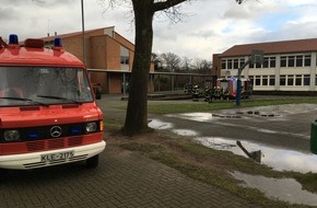Freiwillige Feuerwehr der Stadt Goch: FF Goch: Beißender Geruch in Schulgebäude