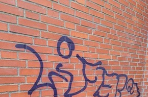 Polizeidirektion Lübeck: POL-HL: OH-Ahrensbök / Unbekannte richten hohen Sachschaden durch Graffiti an