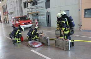 Feuerwehr Kaarst: FW-NE: Realitätsnahe Ausbildung