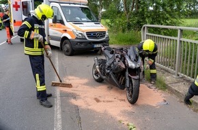 Feuerwehr Flotwedel: FW Flotwedel: Ortsfeuerwehr Eicklingen beseitigt auslaufende Betriebsstoffe nach Verkehrsunfall