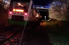 Bundespolizeiinspektion Erfurt: BPOLI EF: Gefährlicher Eingriff in den Bahnverkehr bei Pößneck, Bundespolizei bittet um Mithilfe