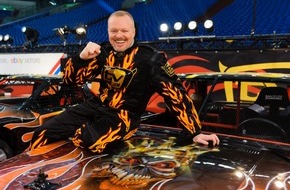ProSieben: "TV total Stock Car Crash Challenge": Ochsenknechts starten ohne Führerschein (BILD)