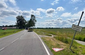 Polizeiinspektion Stade: POL-STD: Ahlerstedt: Schwerer Motorradunfall auf der Landesstra&szlig;e 127 - 22-J&auml;hriger von Rettungshubschrauber in Klinik geflogen