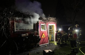 Freiwillige Feuerwehr Werne: FW-WRN: FEUER_2 - LZ1 - Sauna brennt im Garten