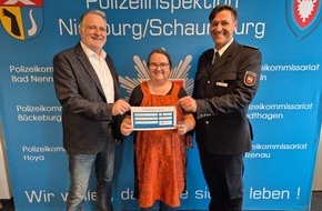 Polizeiinspektion Nienburg / Schaumburg: POL-NI: Nienburg/Stolzenau/Loccum - Benefizkonzert des Polizeiorchesters Niedersachsen erbringt 750 Euro Spende f&uuml;r den Koordinierungsrat gegen H&auml;usliche Gewalt