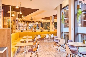 a&amp;o Sommer-News || Alle Spiele in allen Lobbies: a&amp;o bietet G&auml;sten ganze Weltmeisterschaft 2026 || Clever reisen, besser sparen mit a&amp;o:  Aktionen und Angebote (nicht nur) in der Ferienzeit