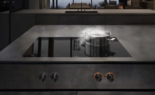 Gaggenau: Presseinformation: Gaggenau präsentiert erstes Flex-Induktionskochfeld mit integrierter Lüftung der Serie 400.