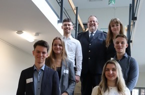 Hauptzollamt Lörrach: HZA-LÖ: Sechs Bachelorstudentinnen und -studenten beim Hauptzollamt Lörrach eingestellt