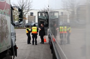 Hauptzollamt Hamburg: HZA-HH: Zollkontrolle im Hamburger Transport- und Logistikgewerbe//Zoll deckt zahlreiche Verstöße auf