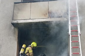 Feuerwehr Hannover: FW Hannover: Verletzte Katze nach Feuer auf einem Balkon