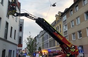 Feuerwehr Bremerhaven: FW Bremerhaven: Zimmerbrand in Lehe