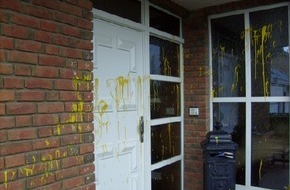 Polizei Rhein-Erft-Kreis: POL-REK: Sachbeschädigung durch Farbe an Einfamilienhaus