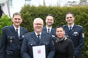 Polizeipräsidium Südosthessen: POL-OF: Erster Polizeihauptkommissar Ronald Ehmann in den Ruhestand verabschiedet