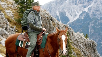 Bibel TV: Bibel TV Programm-Highlights: "Die Bergpolizei - Ganz nah am Himmel" - Neue Serie startet am 1.4. / Schauspiellegende Terence Hill ermittelt als kantiger Forstwachen-Kommandant in den Alpen