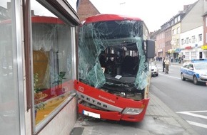 Polizei Düren: POL-DN: Busfahrer verstarb nach Verkehrsunfall