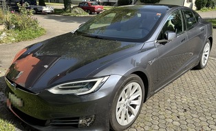Hauptzollamt Ulm: HZA-UL: Tesla aus der Schweiz verzollt / ohne Anmeldung über die Grenze