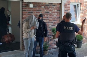 Bundespolizeidirektion Bad Bramstedt: BPOLD-BBS: Bundespolizei gelingt Schlag gegen in neun Bundesländern tätige Schleusergruppierung - drei Hauptbeschuldigte in Schleswig- Holstein festgenommen.