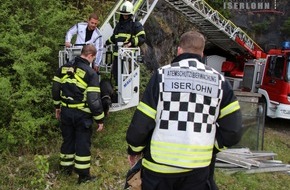 Feuerwehr Iserlohn: FW-MK: Hund aus Steinwand gerettet