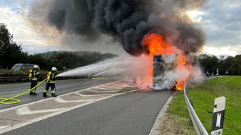 FW-EN: LKW brennt in voller Ausdehnung Autobahn zeitweise gesperrt