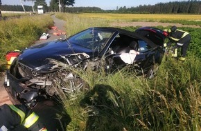 Polizeiinspektion Stade: POL-STD: Mercedesfahrer bei Unfall in Apensen schwer verletzt