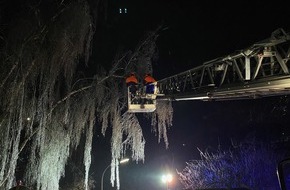 Feuerwehr Gevelsberg: FW-EN: Viele Einsätze durch Blitzeis