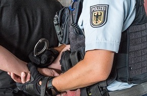 Bundespolizeiinspektion Bremen: BPOL-HB: Sexualtäter im Bremer Hauptbahnhof auf frischer Tat ertappt