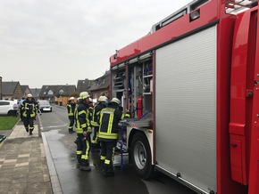 Feuerwehr Weeze: Gemeldeter Wohnungsbrand mit Menschenleben in Gefahr