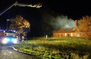 Polizei Minden-Lübbecke: POL-MI: Nach Brand in Frotheim: Polizei vermutet Feuerwerksraketen als Auslöser - Ermittler suchen zwei Jugendlichen als Zeugen