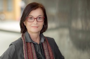 ZDF: Claudia Tronnier wird mit dem Hans Abich Preis 2018 geehrt / Auszeichnung für Leiterin der ZDF-Redaktion "Das kleine Fernsehspiel" (FOTO)
